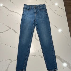American Eagle Outfitters Curvy Hi-Rise Jegging 4 Reg